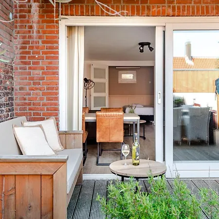 Oasis Escape Apartment
