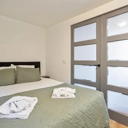 Family Garden Apartment Апартаменты Зандфорт